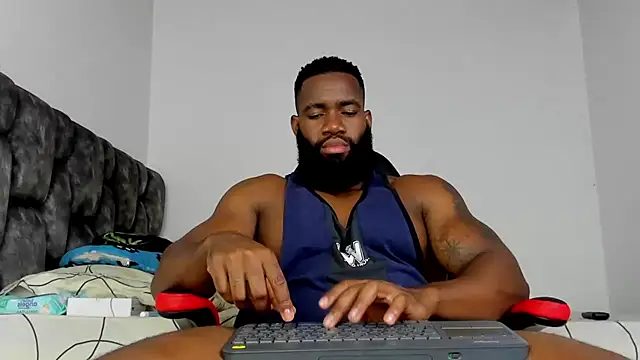 Snapshot of james_musclebbc chatting on February 10, 2026, 2:10 am james musclebbc online show from February 10, 2026, 2:10 am