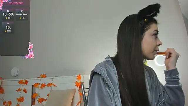 AuroraVice online show from December 2, 2025, 6:26 am