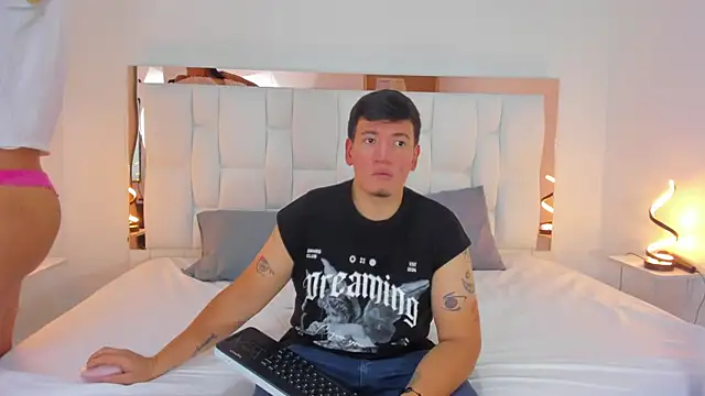 ZoeandEthan online show from September 16, 2025, 6:31 pm