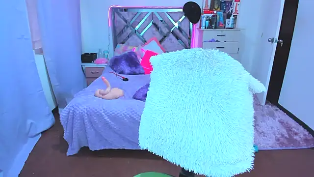 Luna Analya online show from October 31, 2025, 11:07 am