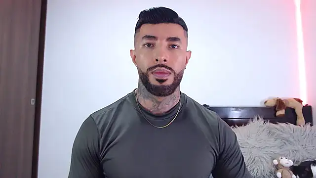 andrea de lucaa online show from January 7, 2026, 3:00 am