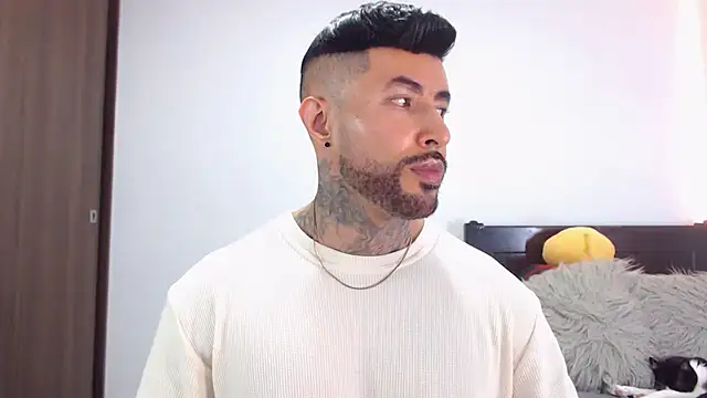 Snapshot of andrea_de_lucaa chatting on February 18, 2026, 3:04 am andrea de lucaa online show from February 18, 2026, 3:04 am