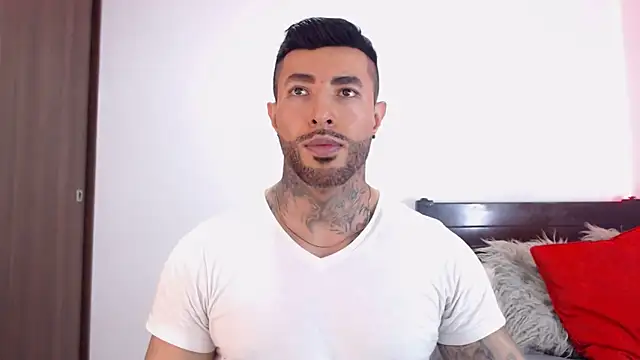 Snapshot of andrea_de_lucaa chatting on March 4, 2026, 2:52 am andrea de lucaa online show from March 4, 2026, 2:52 am