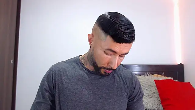 Snapshot of andrea_de_lucaa chatting on February 10, 2026, 3:49 am andrea de lucaa online show from February 10, 2026, 3:49 am