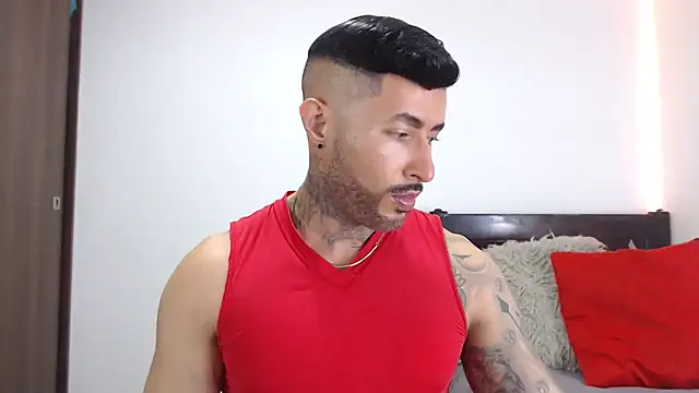 Snapshot of andrea_de_lucaa chatting on February 12, 2026, 3:17 am andrea de lucaa online show from February 12, 2026, 3:17 am