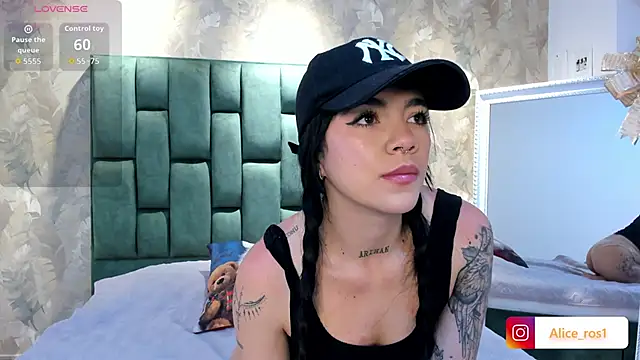 alice rose5 online show from November 28, 2025, 3:39 am