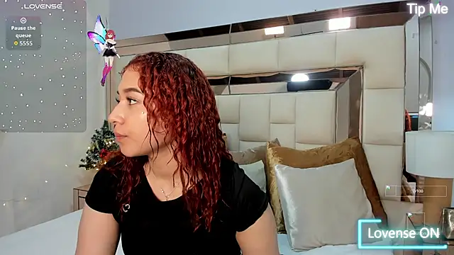 megannherrera online show from December 4, 2025, 11:53 am