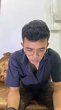 rand1101 online show from October 17, 2025, 6:43 pm