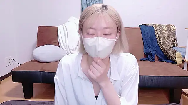Nana  ch online show from May 19, 2026, 12:01 pm