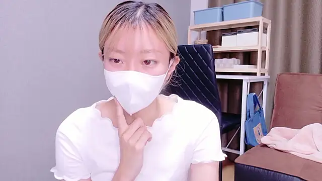 Nana  ch online show from October 29, 2025, 11:09 am