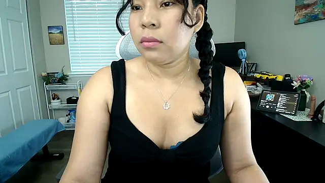 SHEILYN  online show from April 15, 2026, 2:21 pm