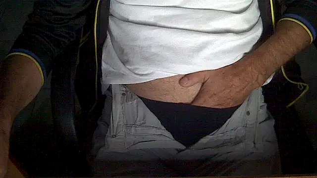 Snapshot of velikifant7 chatting on November 12, 2025, 5:33 am velikifant7 online show from November 12, 2025, 5:33 am