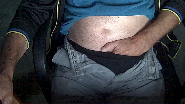 Snapshot of velikifant7 chatting on November 18, 2025, 5:11 am velikifant7 online show from November 18, 2025, 5:11 am