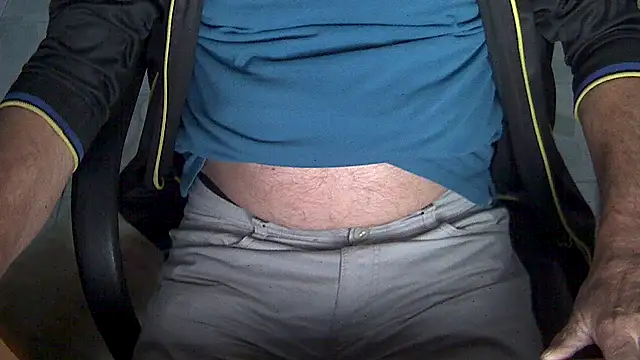 velikifant7 online show from December 5, 2025, 7:29 am