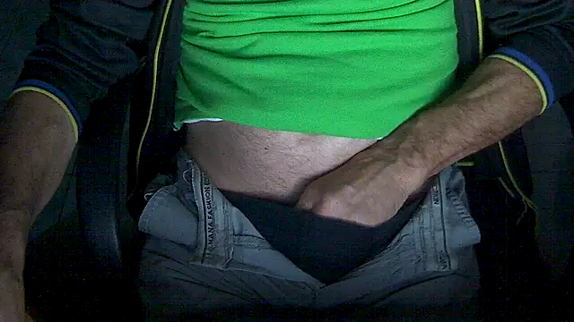 velikifant7 online show from December 22, 2025, 5:51 am