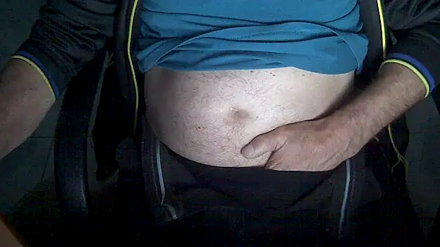 velikifant7 online show from April 7, 2026, 4:14 am