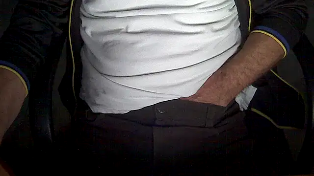 velikifant7 online show from February 18, 2026, 5:27 am