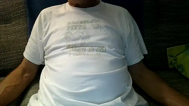 Snapshot of velikifant7 chatting on November 14, 2025, 5:49 pm velikifant7 online show from November 14, 2025, 5:49 pm