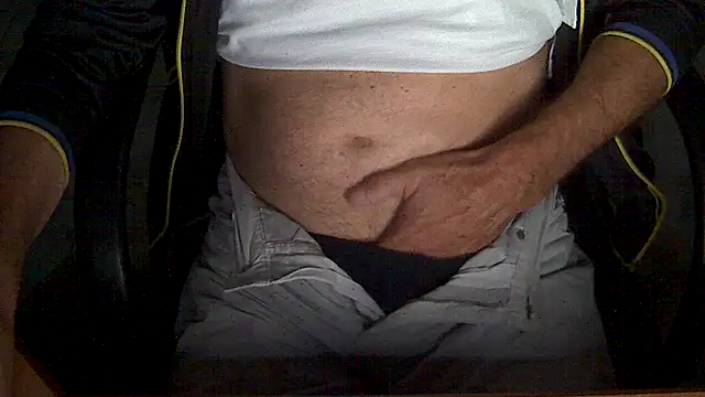 Snapshot of velikifant7 chatting on November 11, 2025, 5:24 am velikifant7 online show from November 11, 2025, 5:24 am