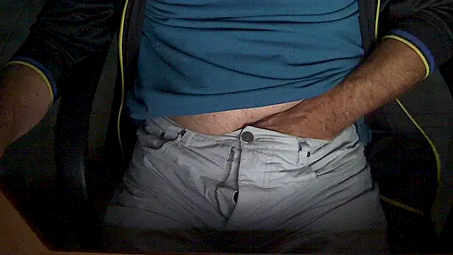 Snapshot of velikifant7 chatting on November 16, 2025, 5:12 am velikifant7 online show from November 16, 2025, 5:12 am