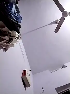 Hotyy subhu online show from November 4, 2025, 7:34 am