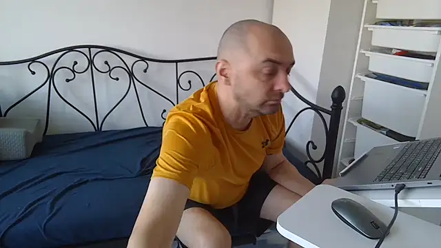 Handsomernguy online show from October 1, 2025, 7:02 am