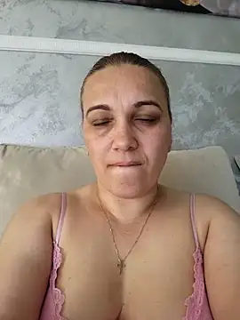 PalomaDesireee online show from May 12, 2026, 9:04 am