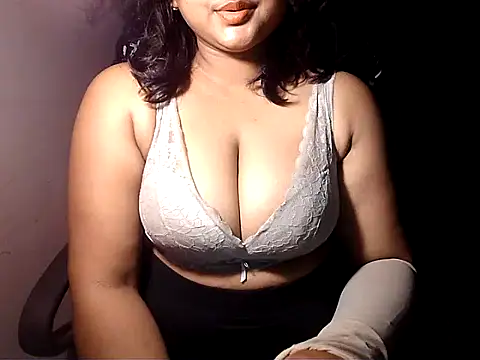 PatnakiRitu1 online show from September 13, 2025, 3:06 am