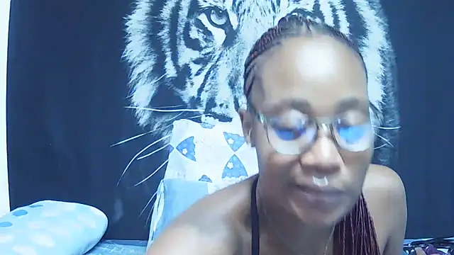 SweetPortableAmber online show from March 13, 2026, 1:38 pm