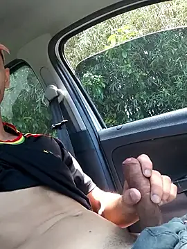 Snapshot of Bm19- chatting on October 21, 2025, 1:32 pm Bm19- online show from October 21, 2025, 1:32 pm