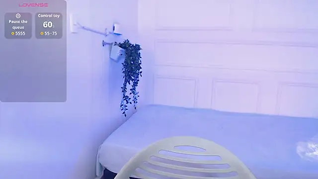 MiaLux5 online show from October 27, 2025, 12:06 pm