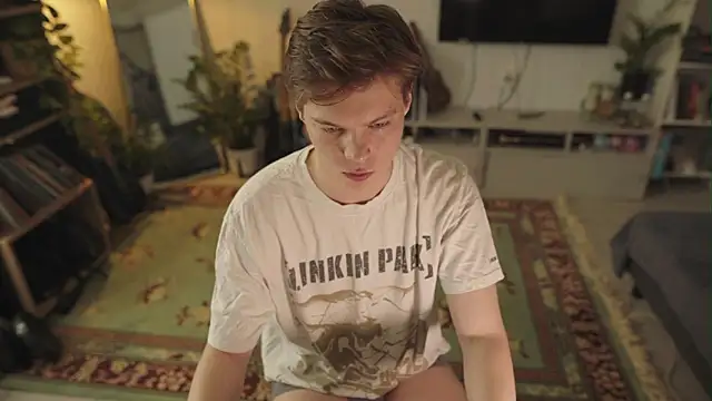 RusBradPitt online show from April 7, 2026, 2:19 pm