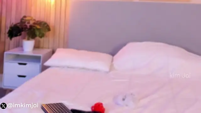 KiimJoi online show from March 13, 2026, 12:43 pm