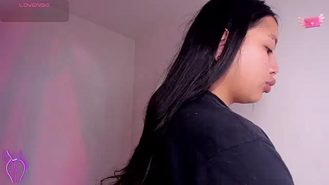 Snapshot of Viioleett_cum chatting on July 25, 2026, 2:23 pm Viioleett cum online show from July 25, 2026, 2:23 pm