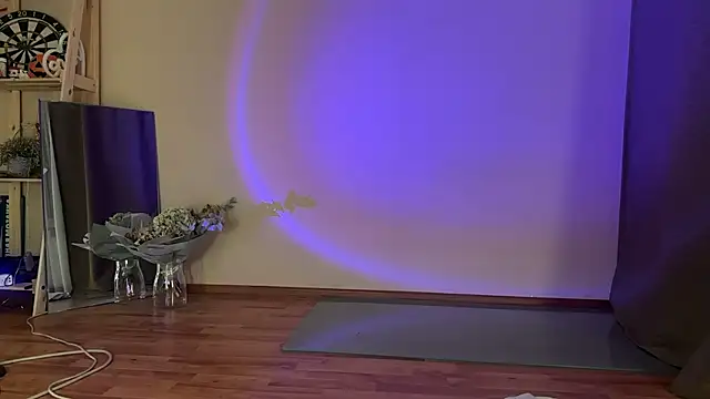 Snapshot of jennifersboooty chatting on October 6, 2025, 5:13 pm jennifersboooty online show from October 6, 2025, 5:13 pm