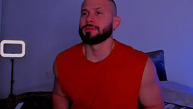 andrewcorey1 online show from October 28, 2025, 11:20 am