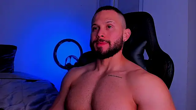 andrewcorey1 online show from October 29, 2025, 11:25 pm