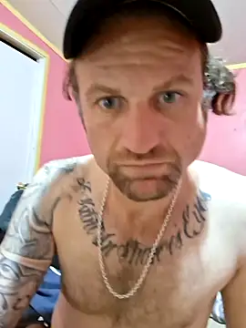 bearded cross online show from March 27, 2026, 1:23 pm