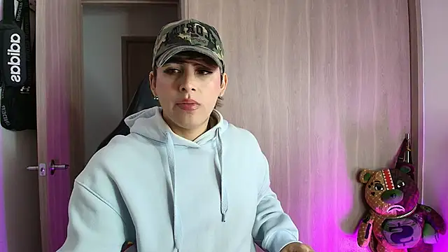 brunothompson3 online show from September 10, 2025, 5:06 am