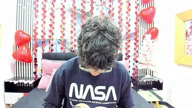 Snapshot of Desire_Ecstasy chatting on February 15, 2026, 3:07 am Desire Ecstasy online show from February 15, 2026, 3:07 am