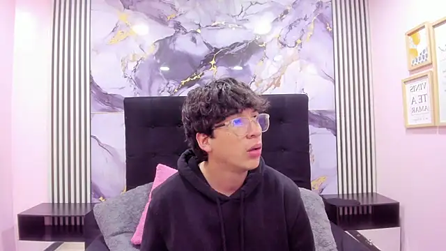 Snapshot of Desire_Ecstasy chatting on February 1, 2026, 2:54 am Desire Ecstasy online show from February 1, 2026, 2:54 am