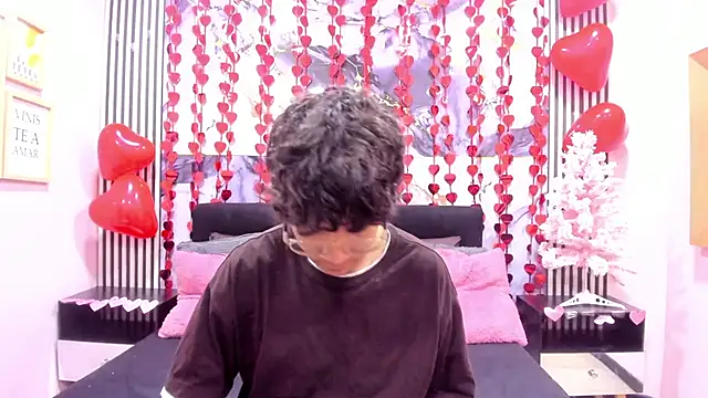 Snapshot of Desire_Ecstasy chatting on February 14, 2026, 3:07 am Desire Ecstasy online show from February 14, 2026, 3:07 am