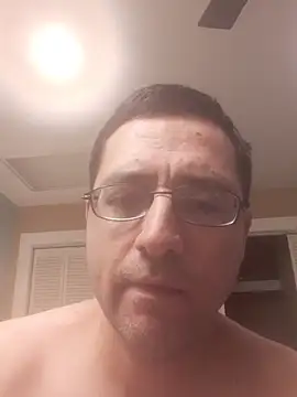 Snapshot of Gearsuit chatting on December 14, 2025, 10:26 pm Gearsuit online show from December 14, 2025, 10:26 pm