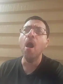 Snapshot of Gearsuit chatting on January 6, 2026, 5:33 am Gearsuit online show from January 6, 2026, 5:33 am