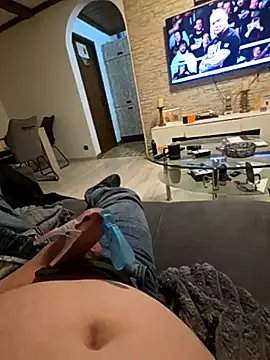 Snapshot of bigdicksklave chatting on January 10, 2026, 9:10 pm bigdicksklave online show from January 10, 2026, 9:10 pm