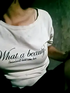 Lisa pusy online show from October 23, 2025, 11:20 am