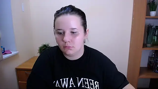 Mina sky  online show from September 9, 2025, 1:09 pm