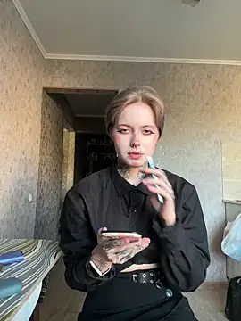 n1ghtcloud online show from September 25, 2025, 11:05 am