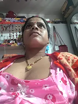 Snapshot of Setty54 chatting on November 17, 2025, 4:11 pm Setty54 online show from November 17, 2025, 4:11 pm