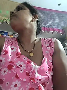 Snapshot of Setty54 chatting on October 28, 2025, 6:18 pm Setty54 online show from October 28, 2025, 6:18 pm